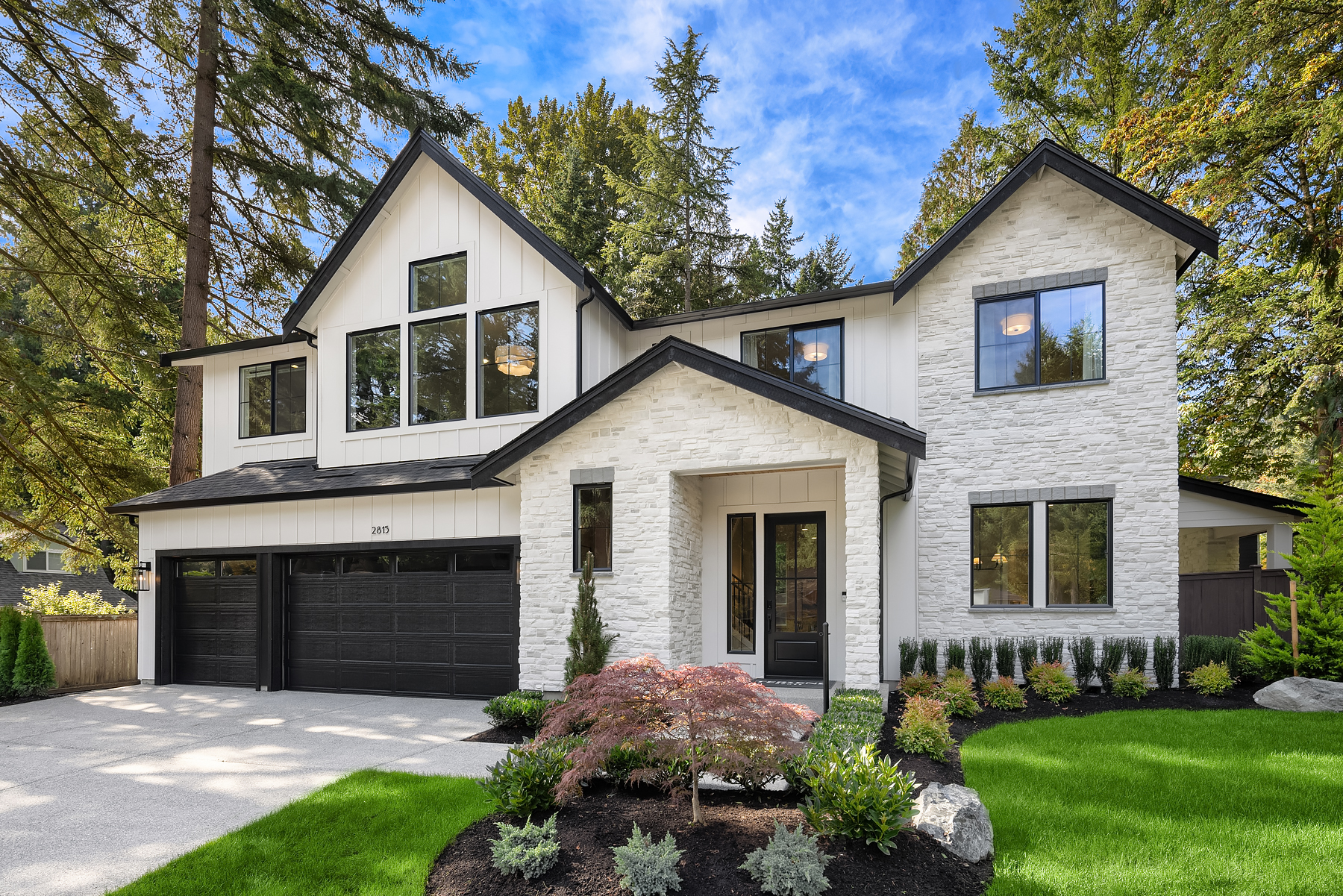 2815 Bellevue