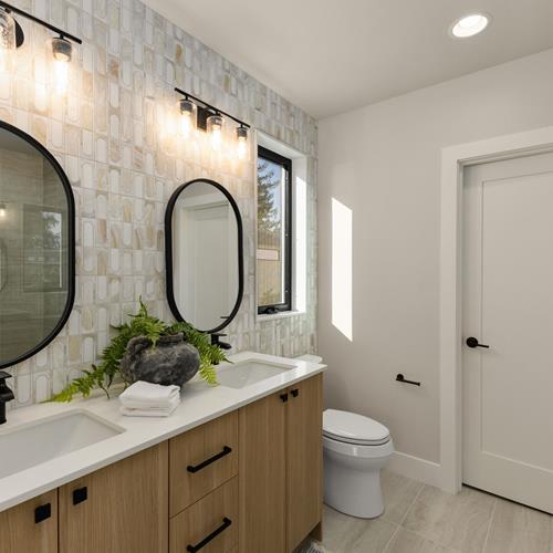 54-web-or-mls-615-617-13th-ave-w