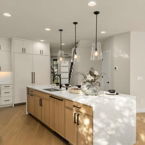 11-web-or-mls-621-13th-ave-w
